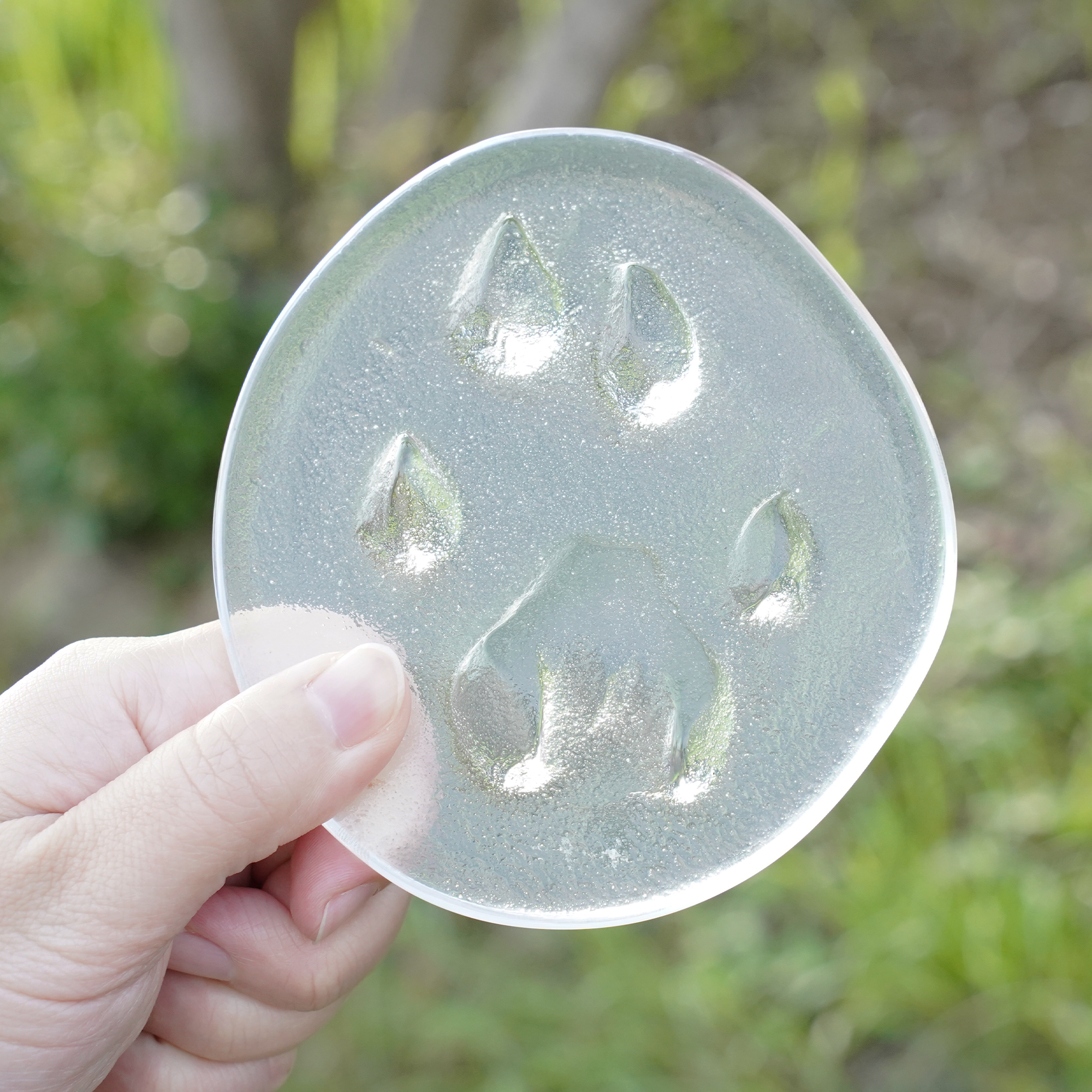 足形ガラスレリーフ　チーター